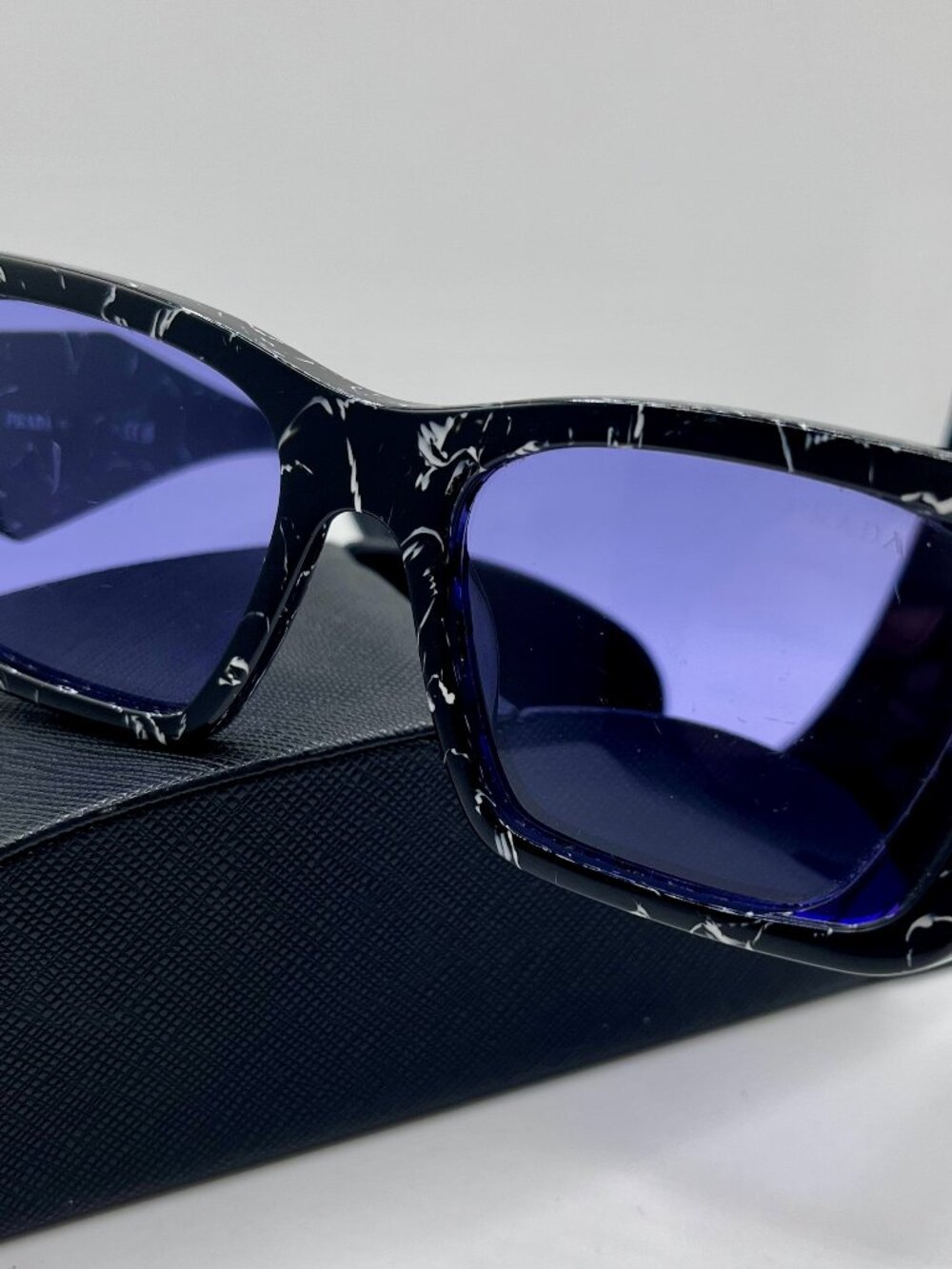 PRADA SPR 08Y Sunglasses Black Marble Violet Lens PR08YS 51-18 145 Authentic